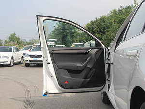 2018(jng) 1.6L քm {λ܇T