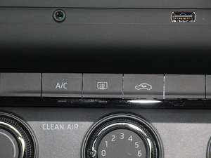 2018 1.6L Ԅm п؅^