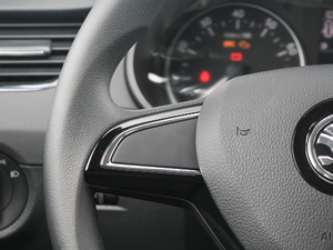 2018 1.6L Ԅm п؅^