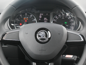 2018 1.6L Ԅm п؅^