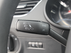 2018 1.6L Ԅm п؅^