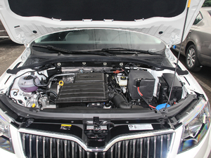 2018 1.6L Ԅm lәC