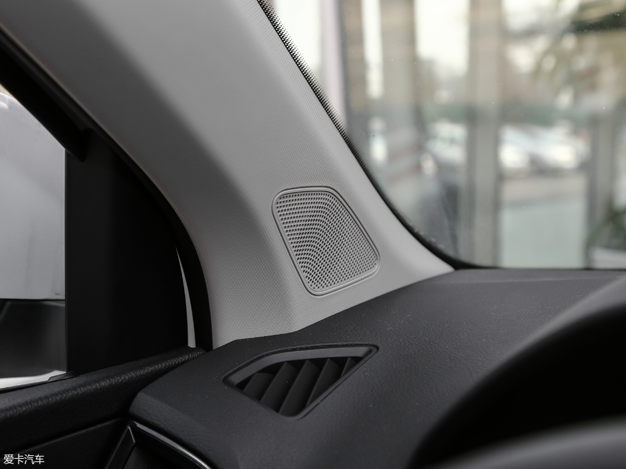 2018 TSI230 (bio)(zhn) (gu)V