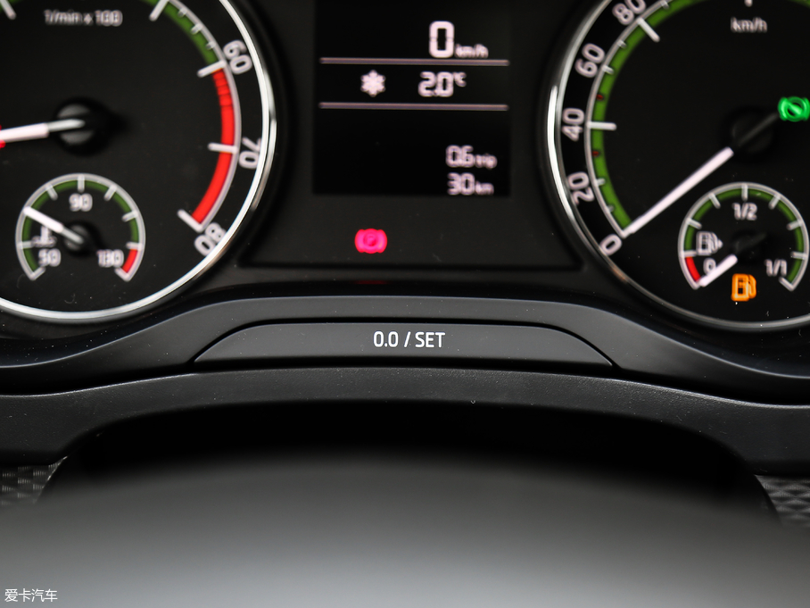 2018 TSI230 (bio)(zhn) V