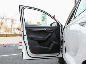 2018TSI230 ˜ʰ V {λ܇T