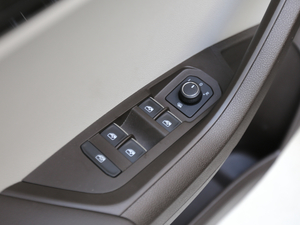 2018TSI280 A V {܇ƅ^	