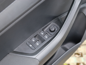 2018TSI280 m V {܇ƅ^	