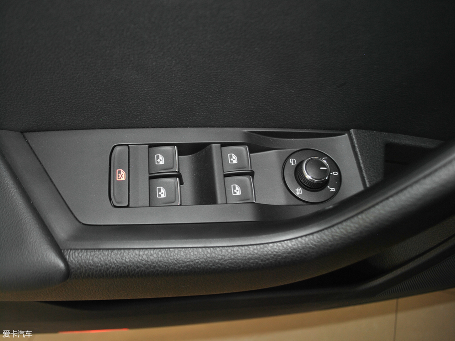 2018 330TSI DSGA (gu)V