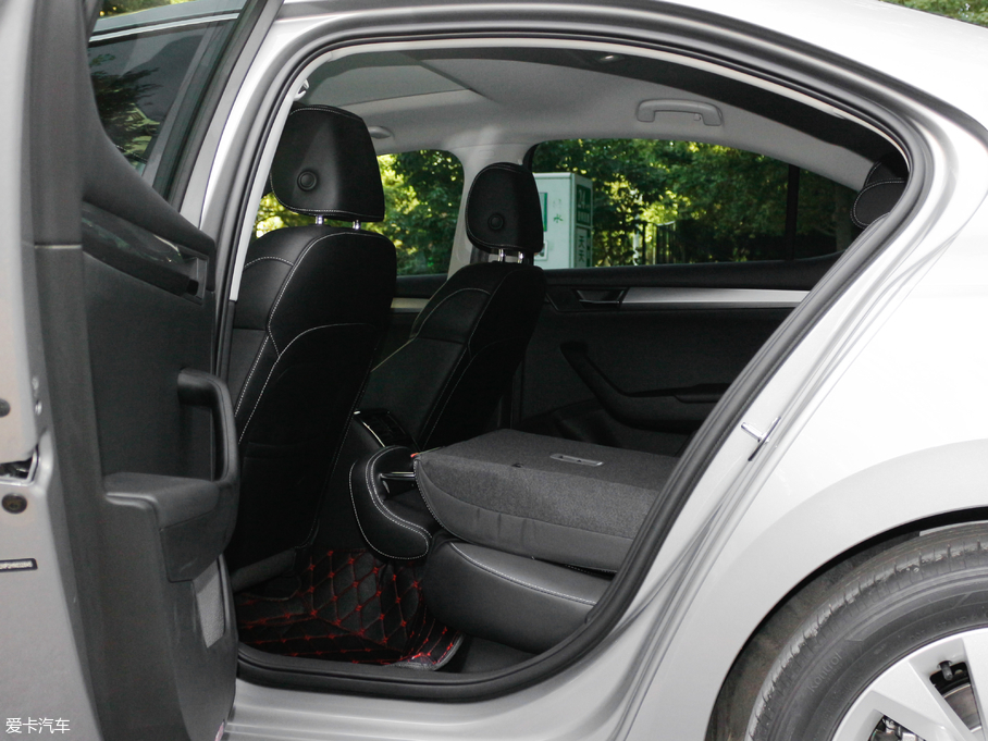 2018 330TSI DSGm (gu)V