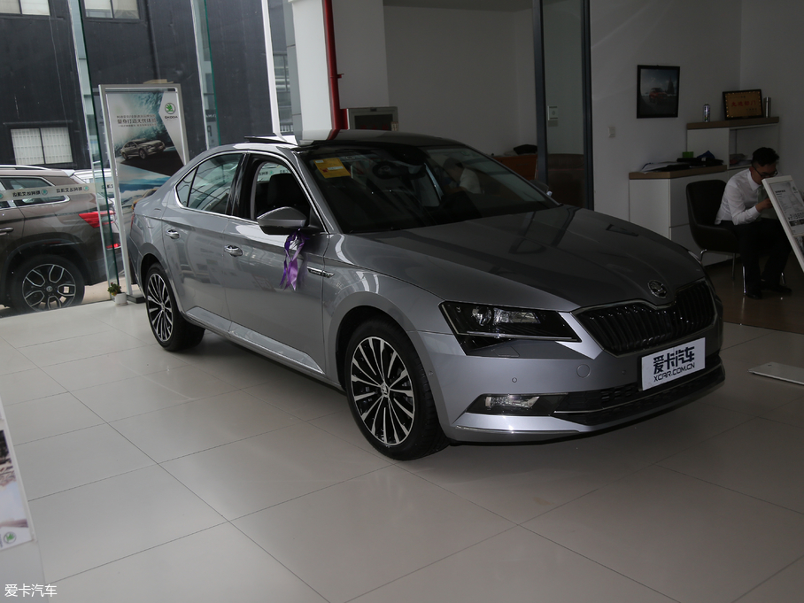 2018 330TSI DSGA (gu)V