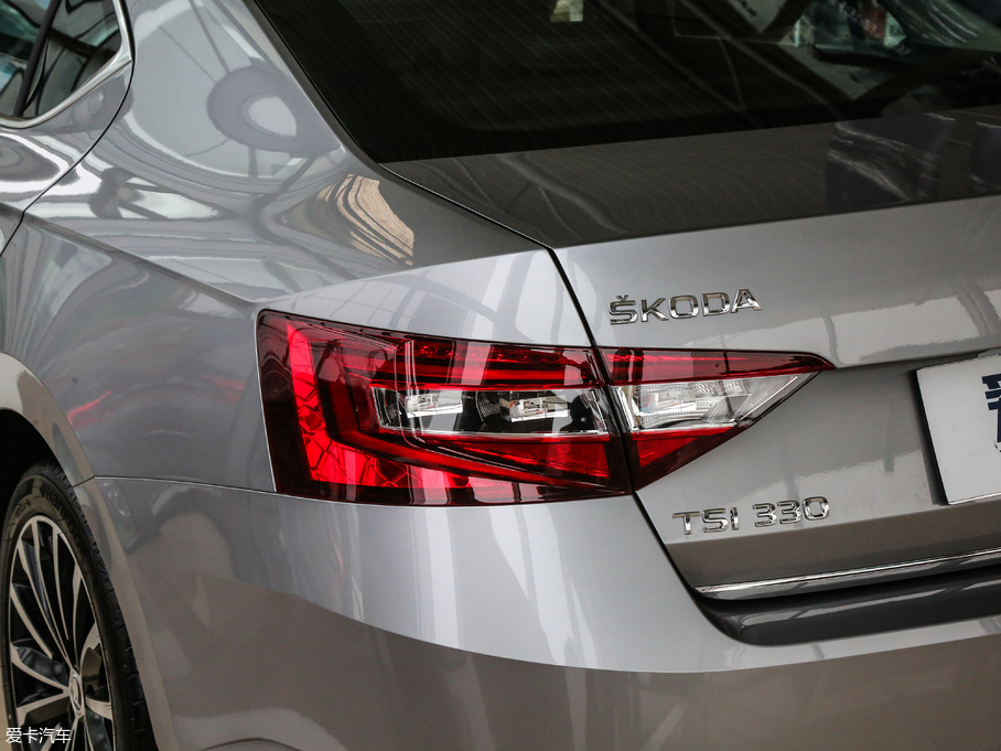 2018 330TSI DSGA (gu)V