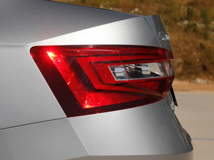 2018330TSI DSGm V (ji)^