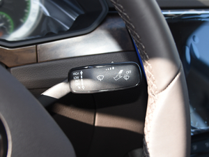 2018380TSI DSGŞ V п؅^