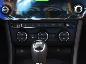 2018380TSI DSGŞ V {{