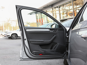 2018280TSI DSGm V {λ܇T