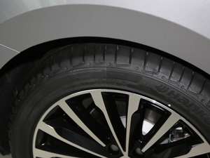 2018330TSI DSGA (gu)V ݆̥ߴ