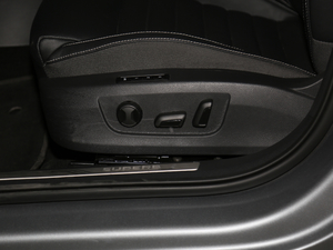 2018330TSI DSGA V {{