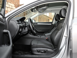 2018330TSI DSGm VI ǰſg