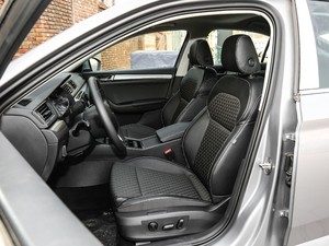 2018330TSI DSGm VI {