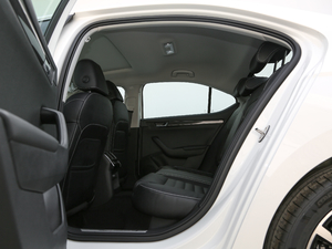 2018330TSI DSGA VI ſg