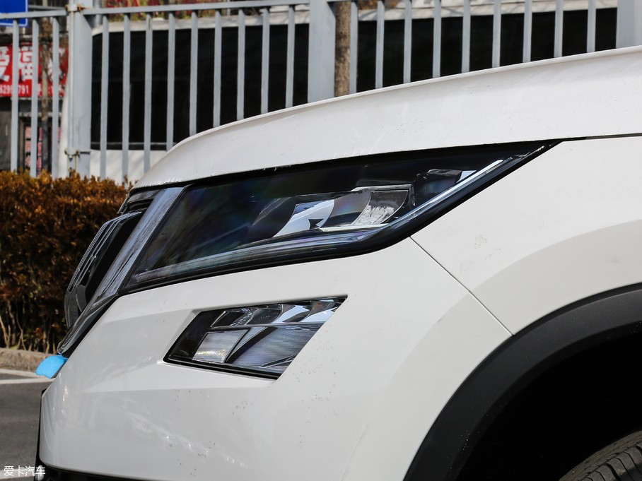 2018µρ Ŀ TSI330 5A