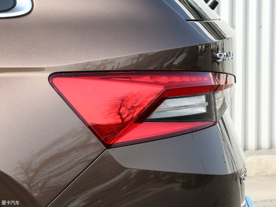 2018µρ Ŀ TSI330 7A