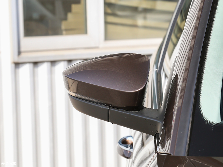 2018µρ Ŀ TSI330 7A