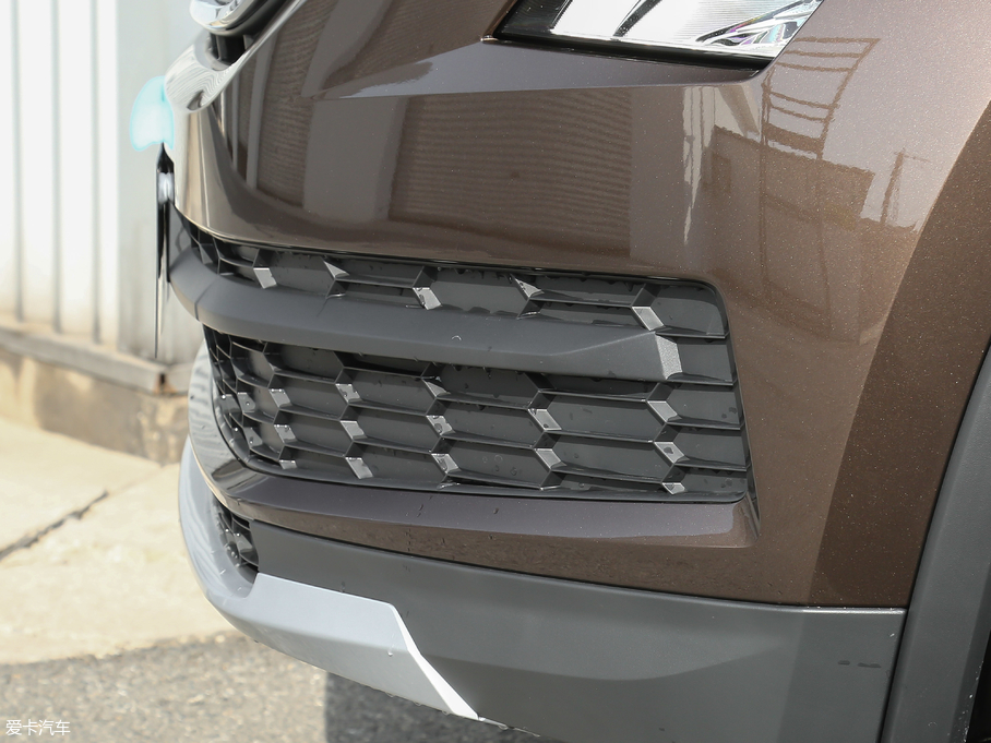 2018µρ Ŀ TSI330 7A