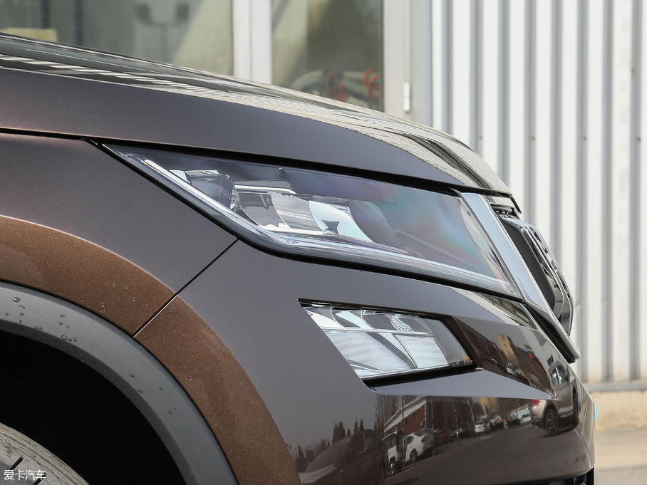 2018µρ Ŀ TSI330 7A