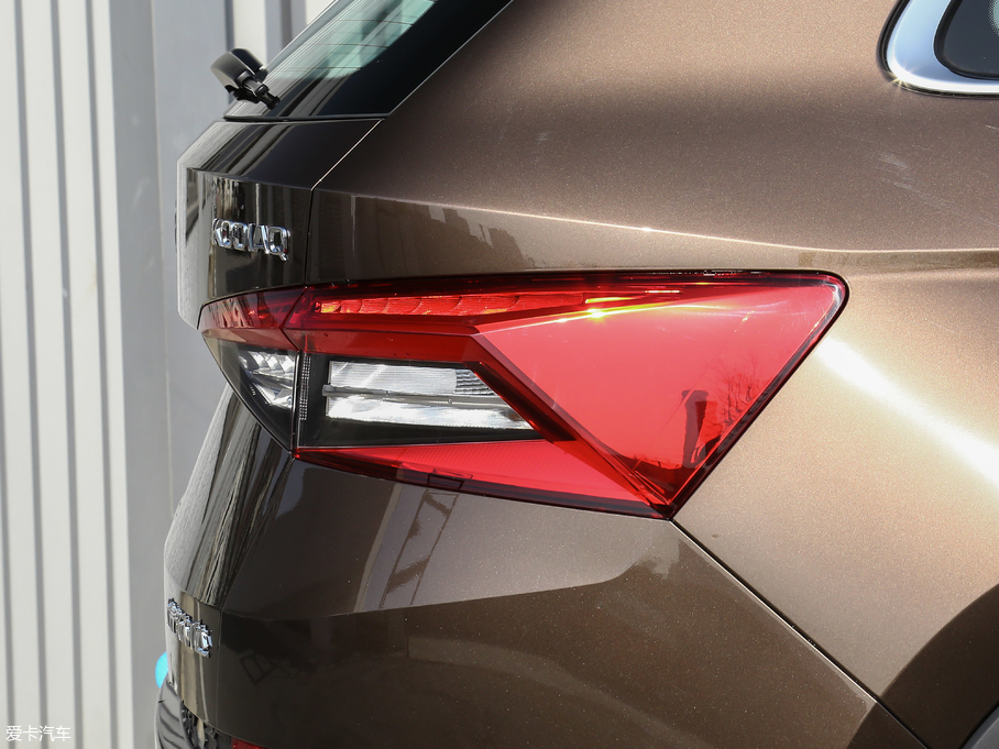 2018µρ Ŀ TSI330 7A