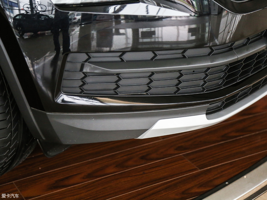 2018µρ Ŀ TSI330 7A