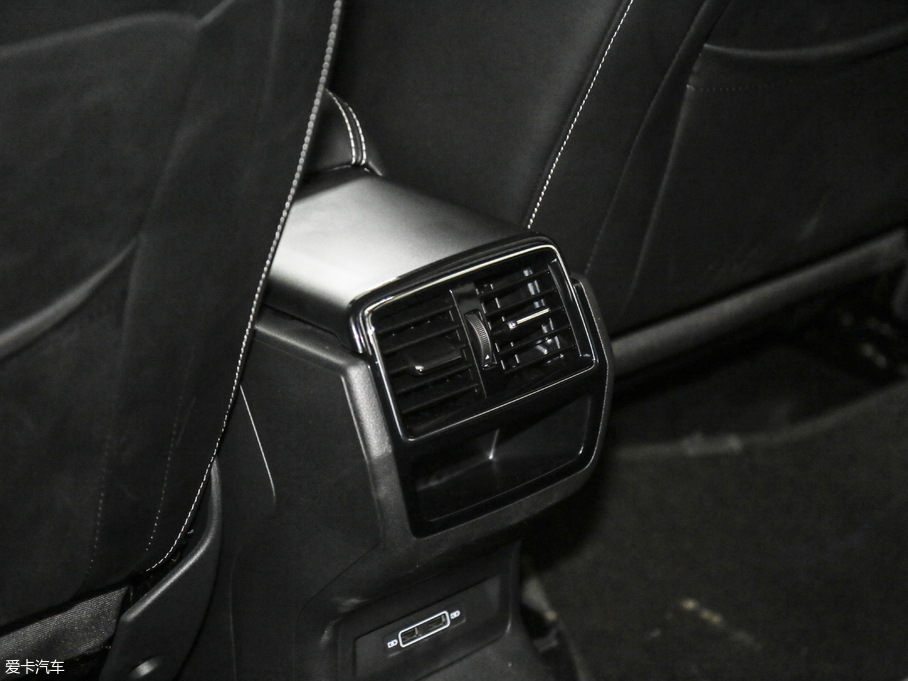 2018µρ Ŀ TSI330 7A