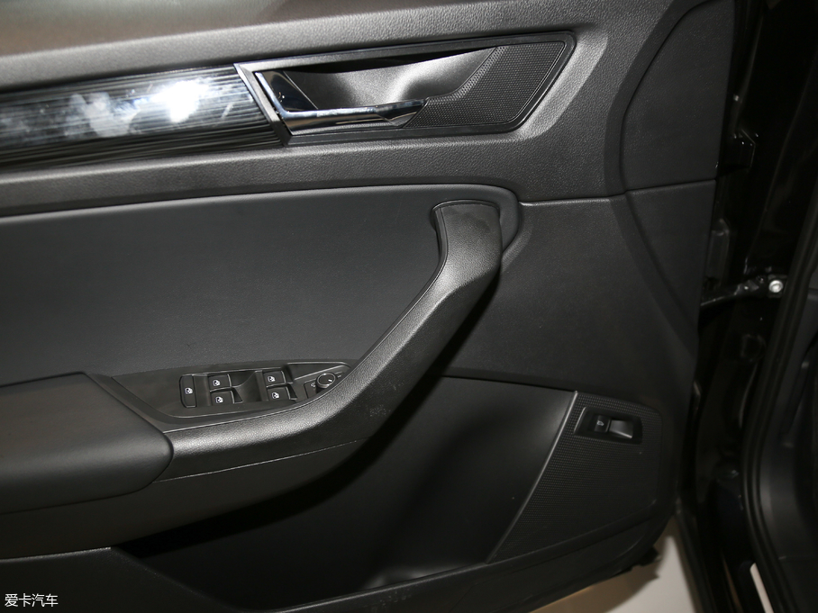 2018µρ Ŀ TSI330 5A