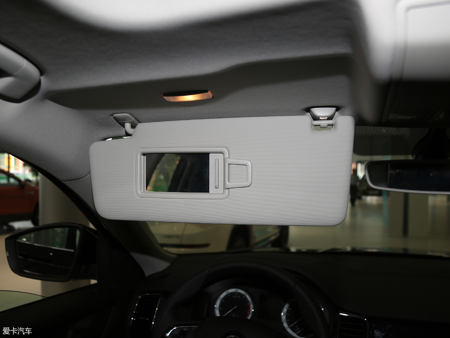 2018µρ Ŀ TSI330 5A