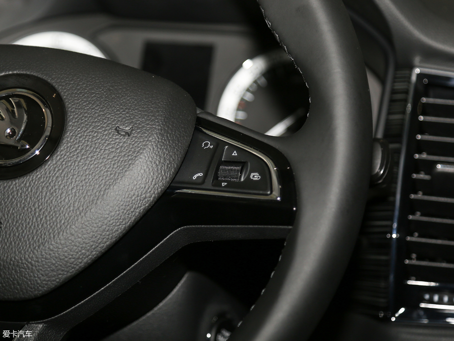 2018µρ Ŀ TSI330 5A