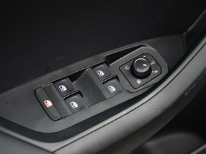 2018TSI330 5A {܇ƅ^	