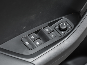 2018Ŀ TSI330 5A {܇ƅ^	