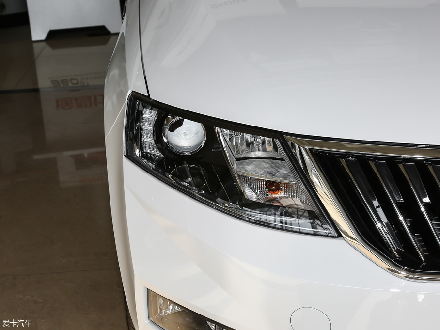 2018꿄 230TSI Ԅ\Ӱ