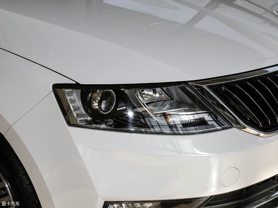 2018꿄 230TSI Ԅ\Ӱ