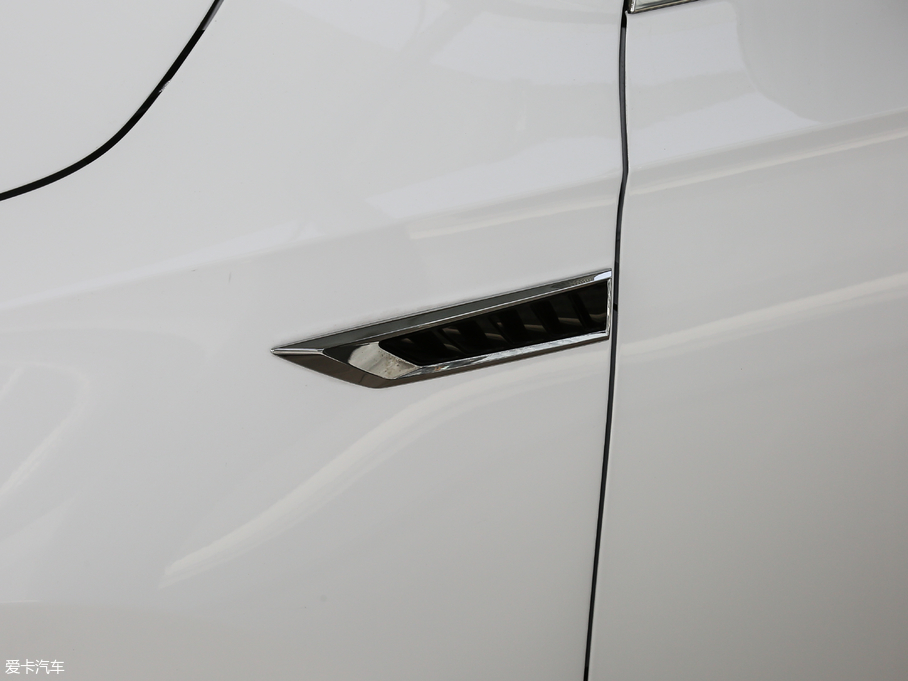 2018꿄 230TSI Ԅ\Ӱ