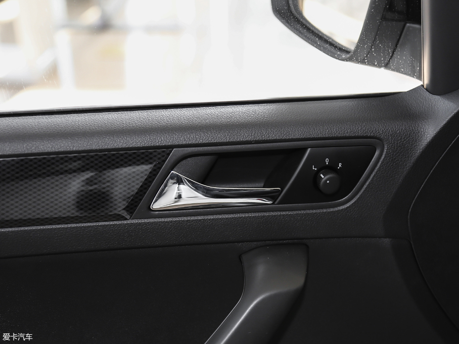 2018꿄 230TSI Ԅ\Ӱ