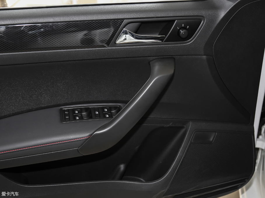 2018꿄 230TSI Ԅ\Ӱ