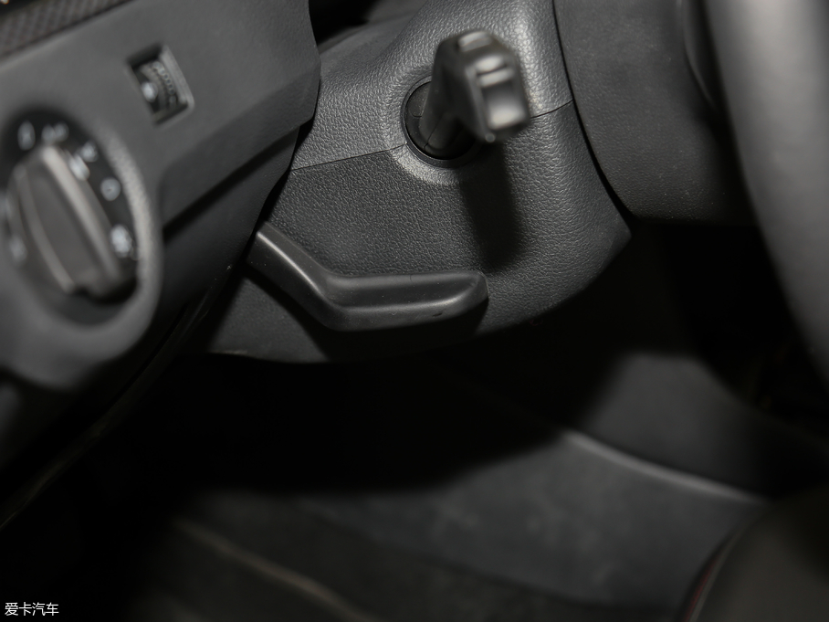 2018꿄 230TSI Ԅ\Ӱ