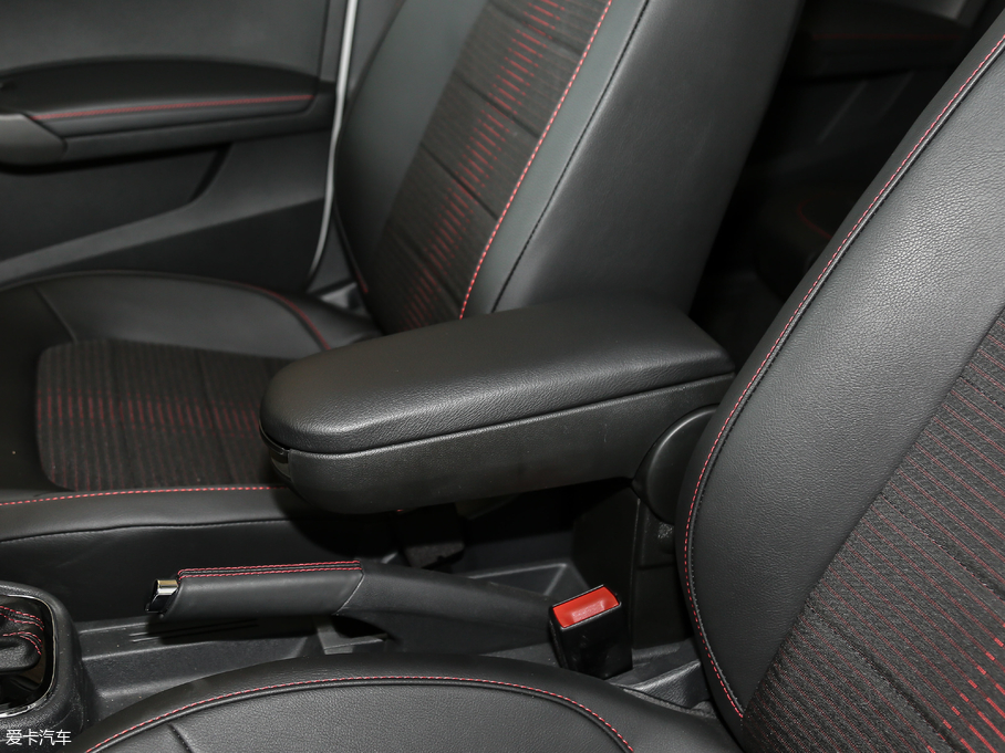 2018꿄 230TSI Ԅ\Ӱ