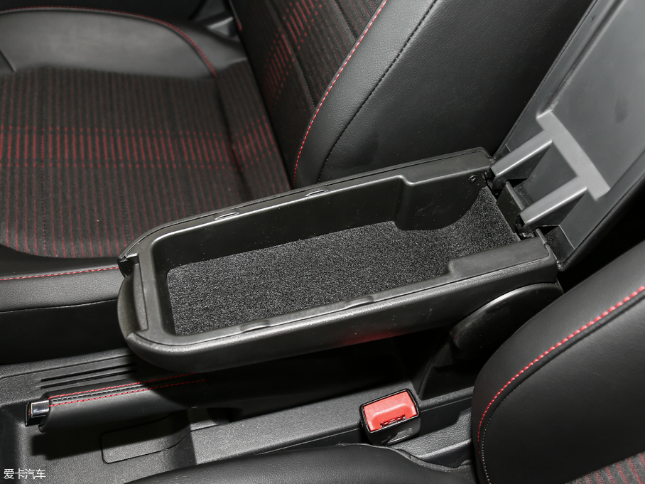 2018꿄 230TSI Ԅ\Ӱ