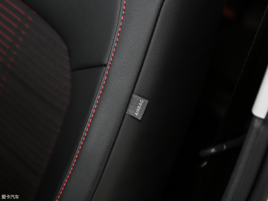 2018꿄 230TSI Ԅ\Ӱ