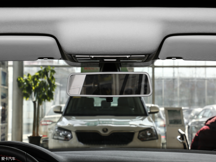 2018꿄 230TSI Ԅ\Ӱ