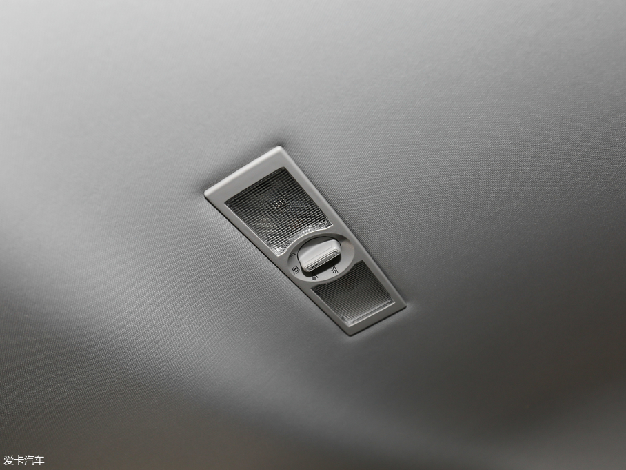 2018꿄 230TSI Ԅ\Ӱ