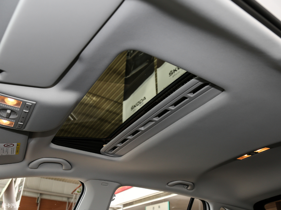 2018꿄 230TSI Ԅ\Ӱ