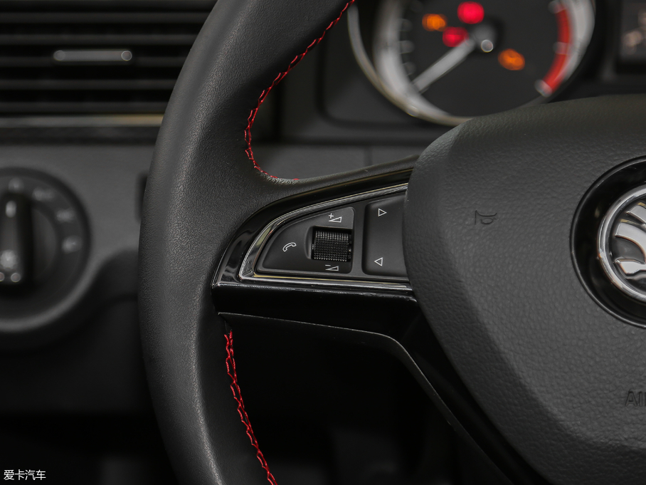 2018꿄 230TSI Ԅ\Ӱ